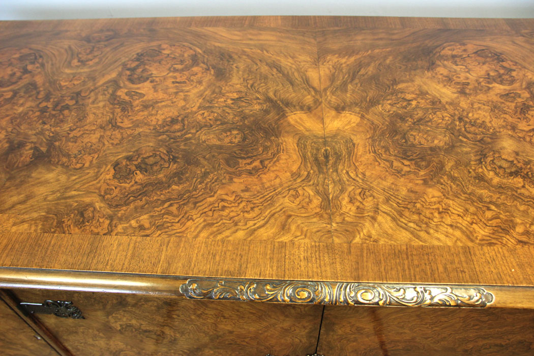 12222r8 Quality Burr Walnut Antique Sideboard Server,