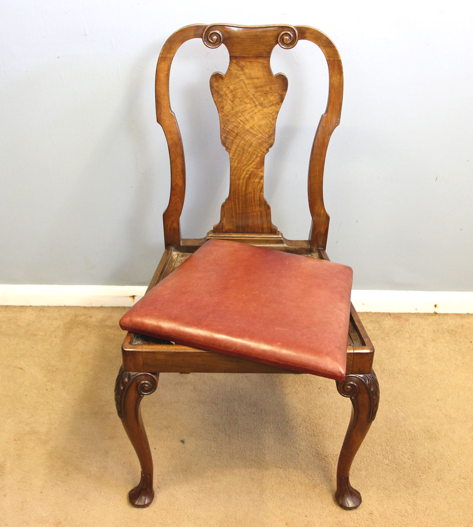 12237r13 Set of Six Walnut Dining Chairs Queen Anne Style,