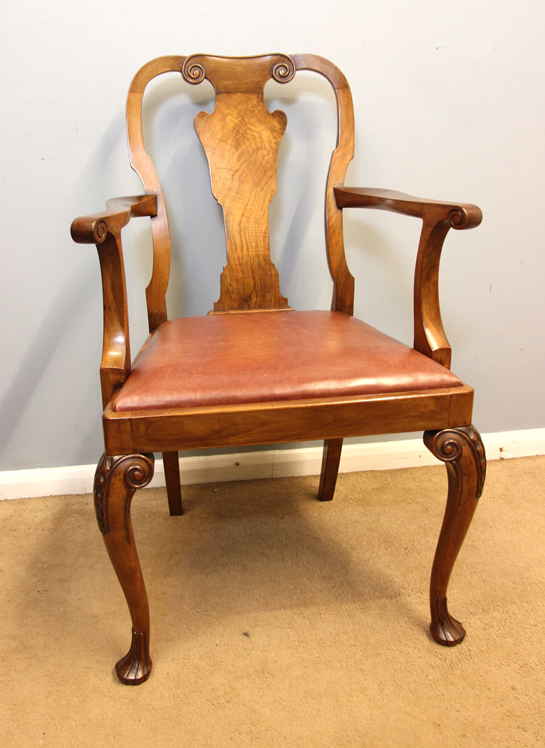 12237r7 Set of Six Walnut Dining Chairs Queen Anne Style,