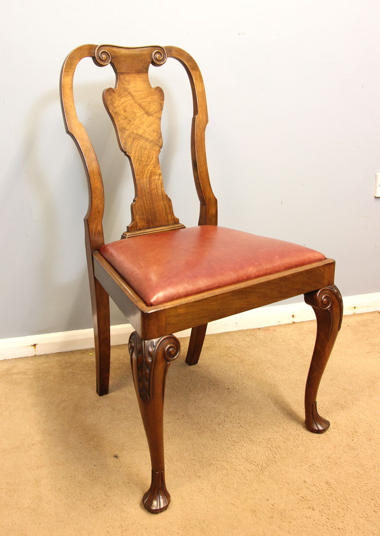 12237r8 Set of Six Walnut Dining Chairs Queen Anne Style,