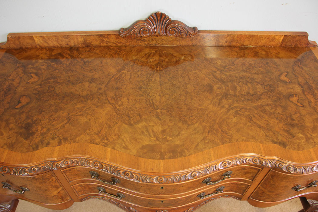 12241r10 Quality Antique Burr Walnut Side Table,