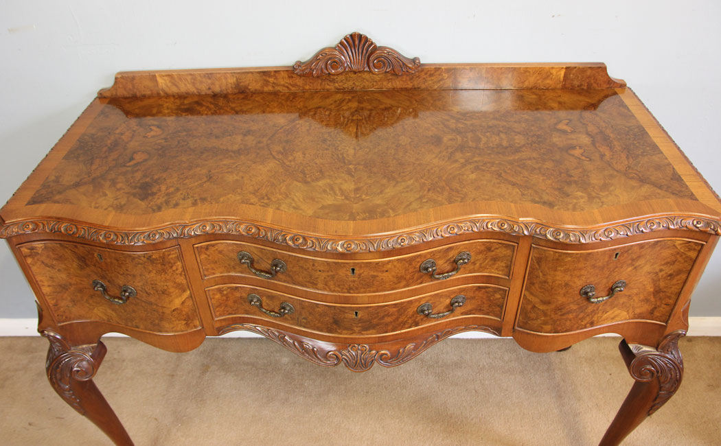 12241r11 Quality Antique Burr Walnut Side Table,