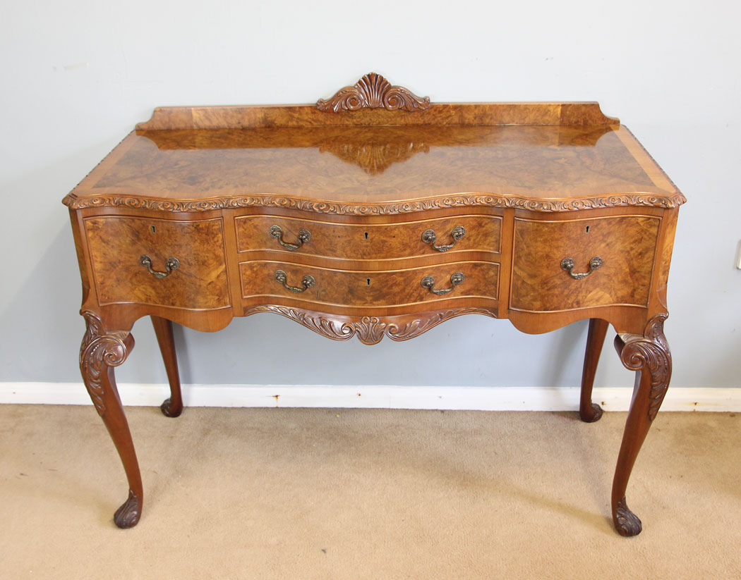 12241r12 Quality Antique Burr Walnut Side Table,