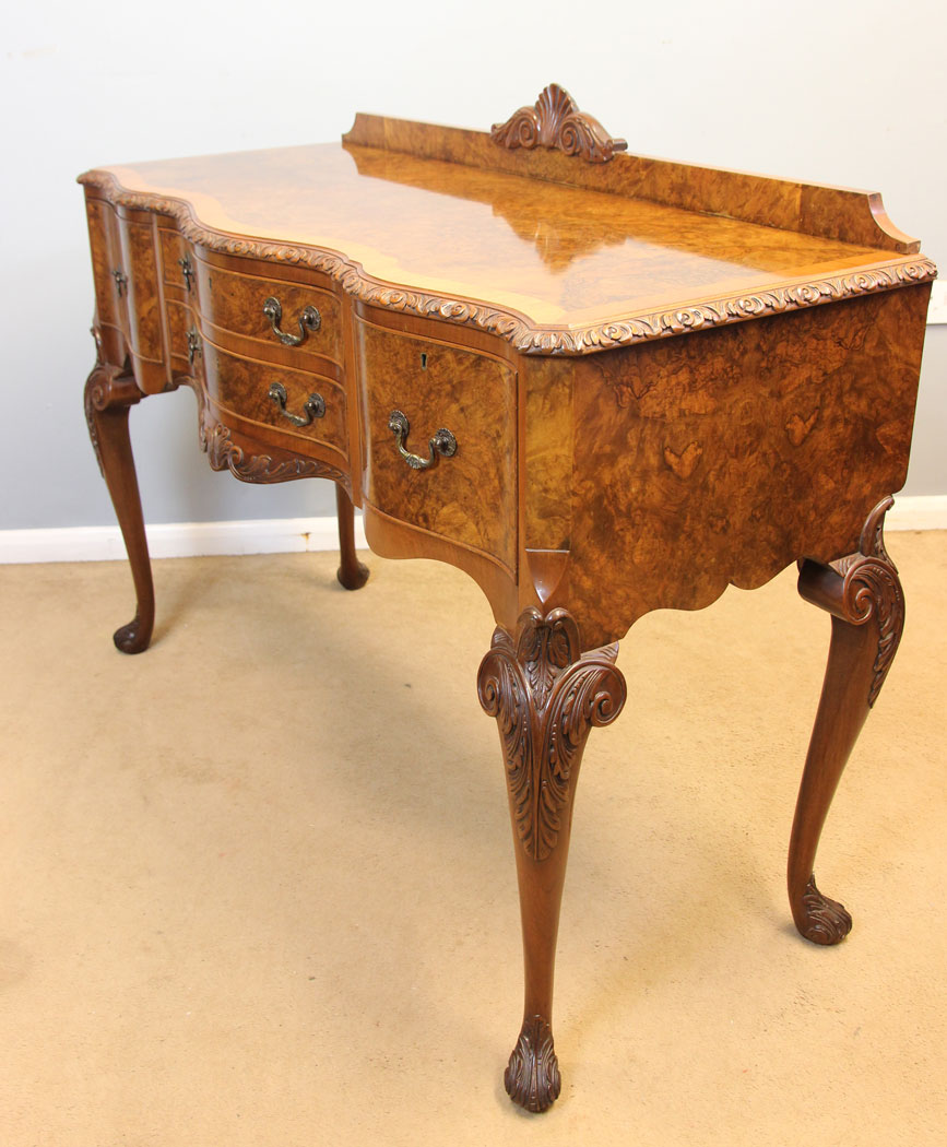 12241r2 Quality Antique Burr Walnut Side Table,