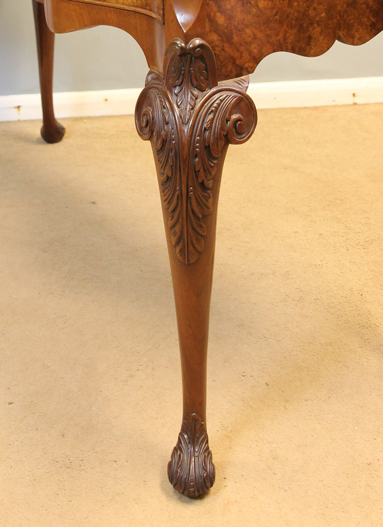 12241r4 Quality Antique Burr Walnut Side Table,