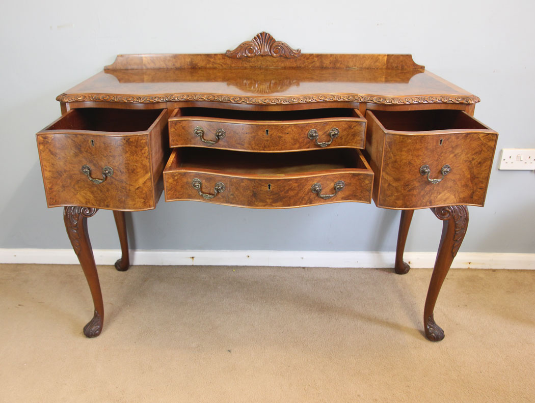 12241r8 Quality Antique Burr Walnut Side Table,