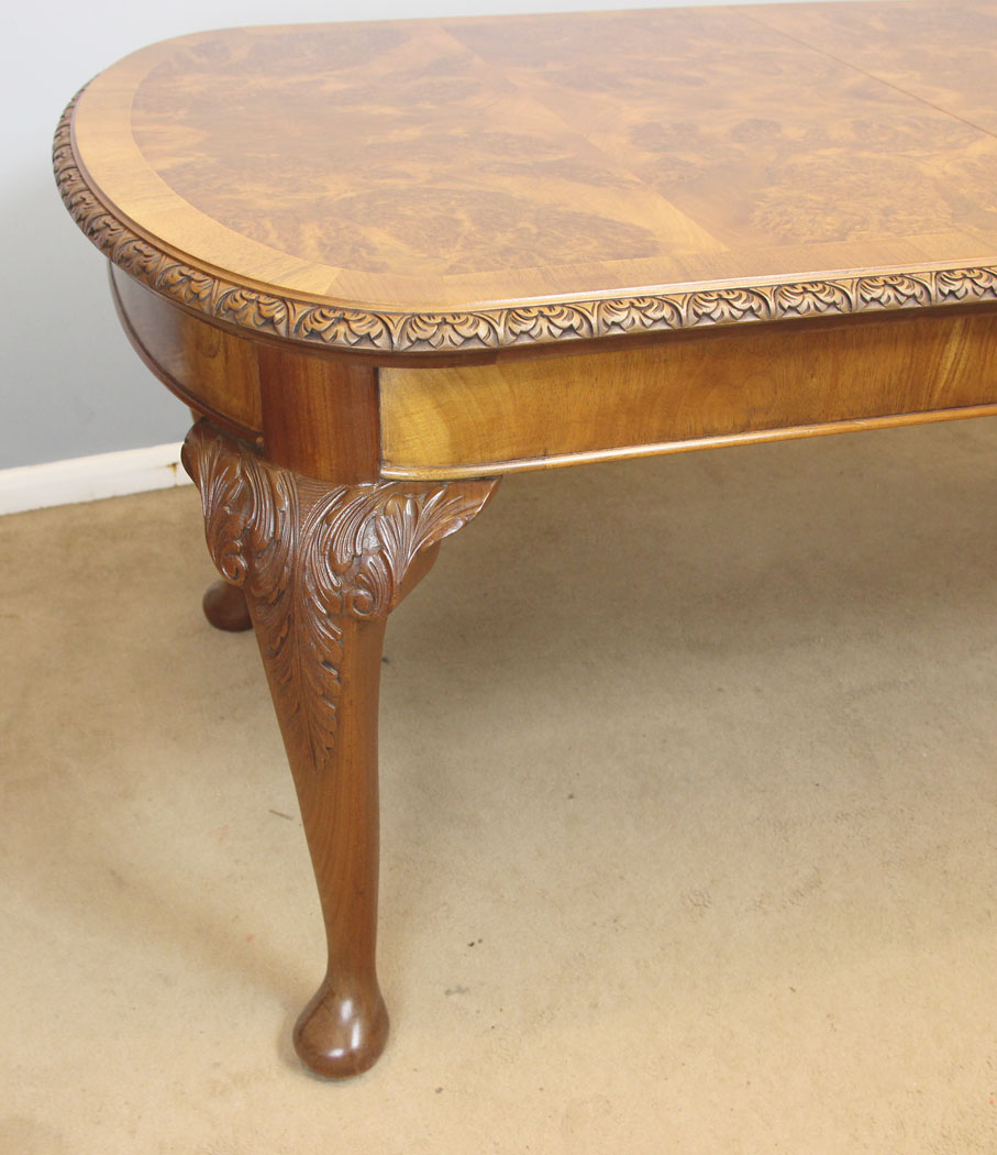 12246r14 Large Antique Burr Walnut Extending Dining Table,