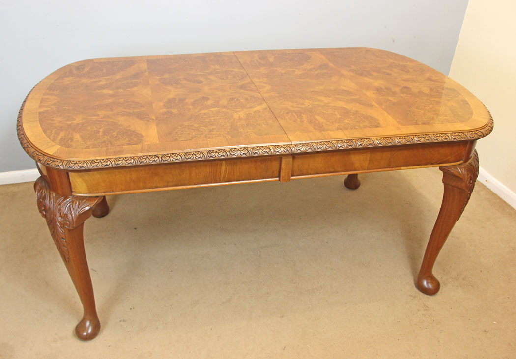 12246r2 Large Antique Burr Walnut Extending Dining Table,