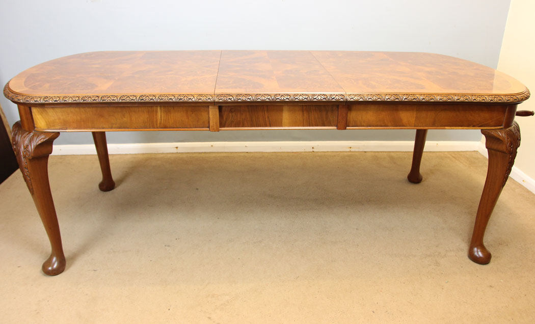 12246r5 Large Antique Burr Walnut Extending Dining Table,