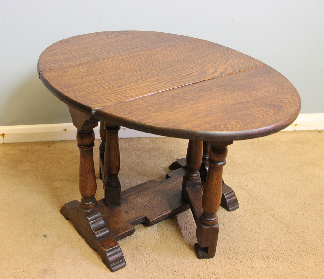 12251r2 Antique Oak Drop Leaf Occasional Coffee Table,