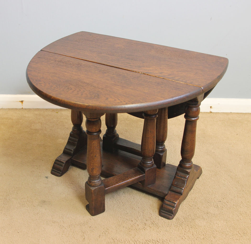 12251r8 Antique Oak Drop Leaf Occasional Coffee Table,