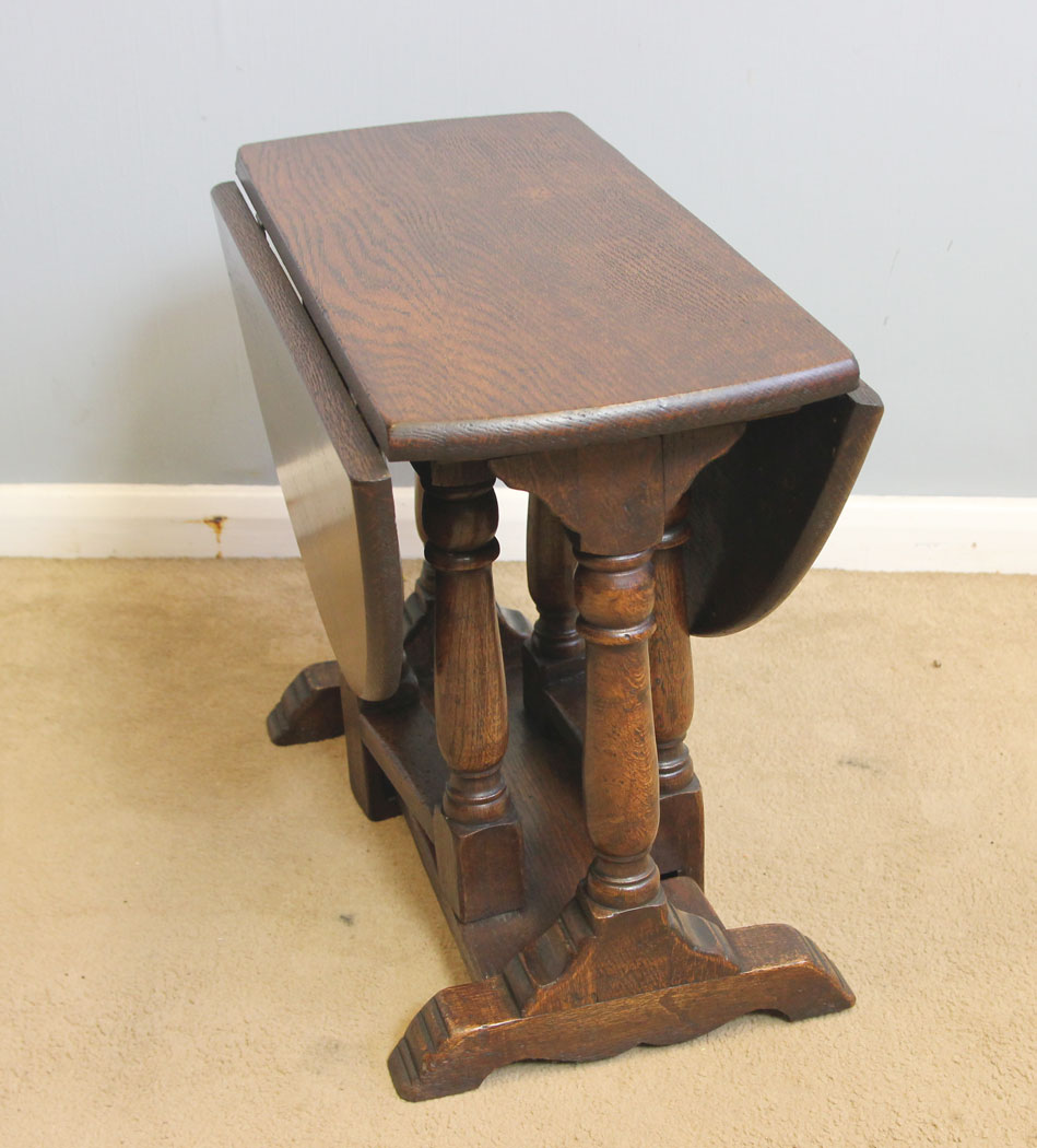 12251r9 Antique Oak Drop Leaf Occasional Coffee Table,