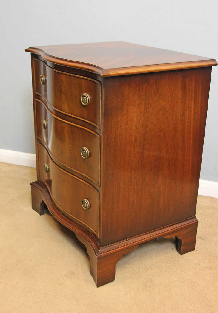 12254r10 Pair Georgian Style Mahogany Beside Cabinets Chests of Drawers,