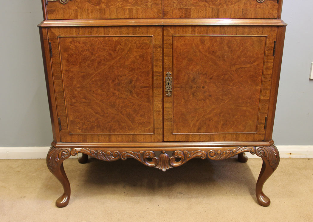 12262r6 Burr Walnut 20th Century Cocktail Drinks Cabinet,