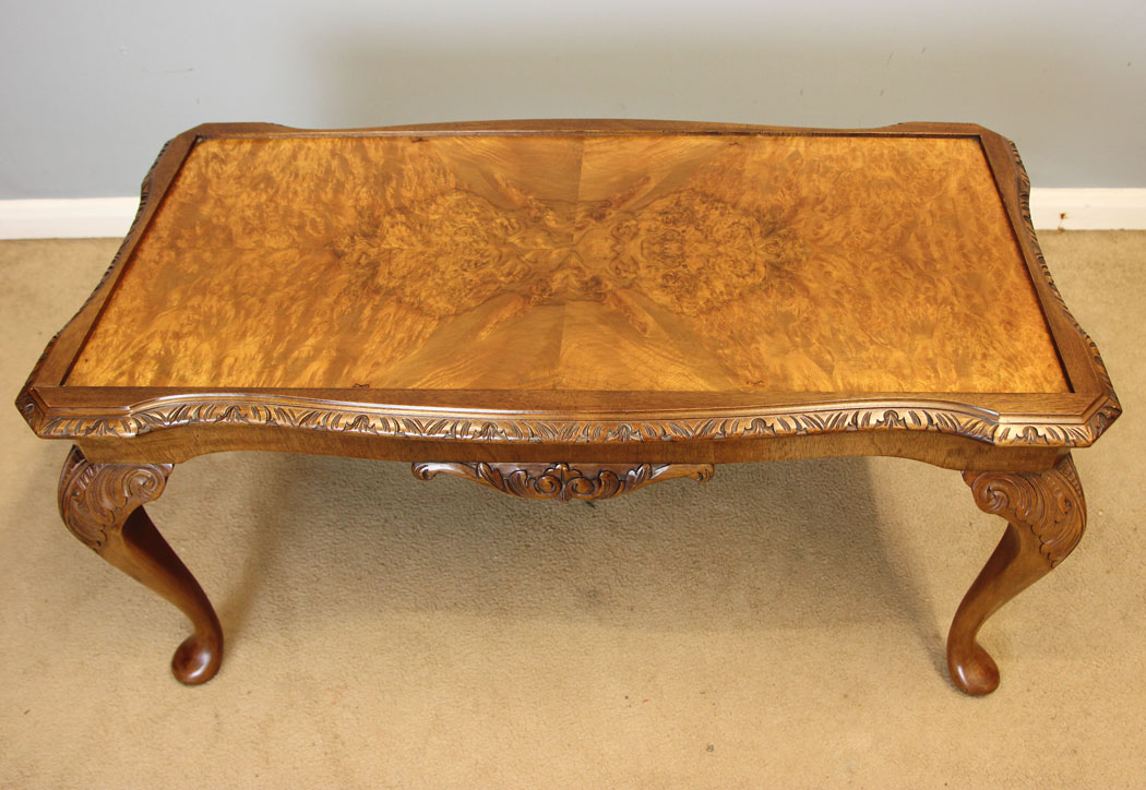 12264r2 Queen Anne Style Burr Walnut Coffee Table,