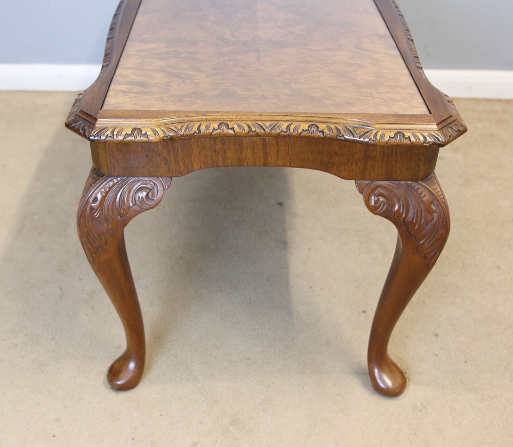 12264r5 Queen Anne Style Burr Walnut Coffee Table,