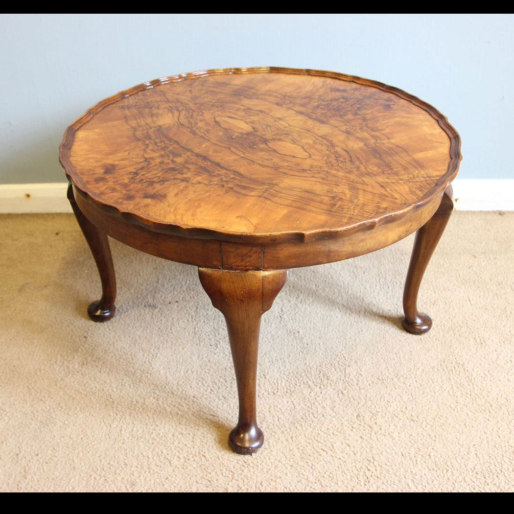 12277r01 Burr Walnut Round Coffee Table, Burr Walnut Round Coffee Table