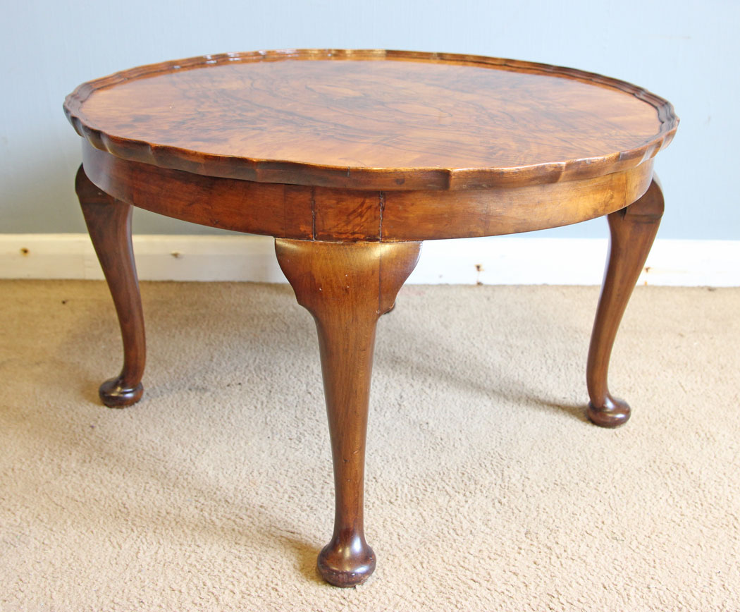 12277r6 Burr Walnut Round Coffee Table,