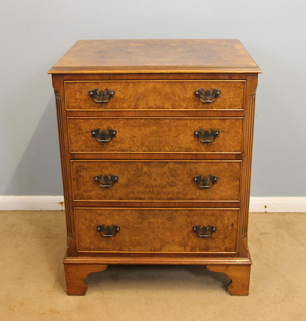 12287r03 Small Burr Walnut Antique Georgian Style Chest of Drawers,