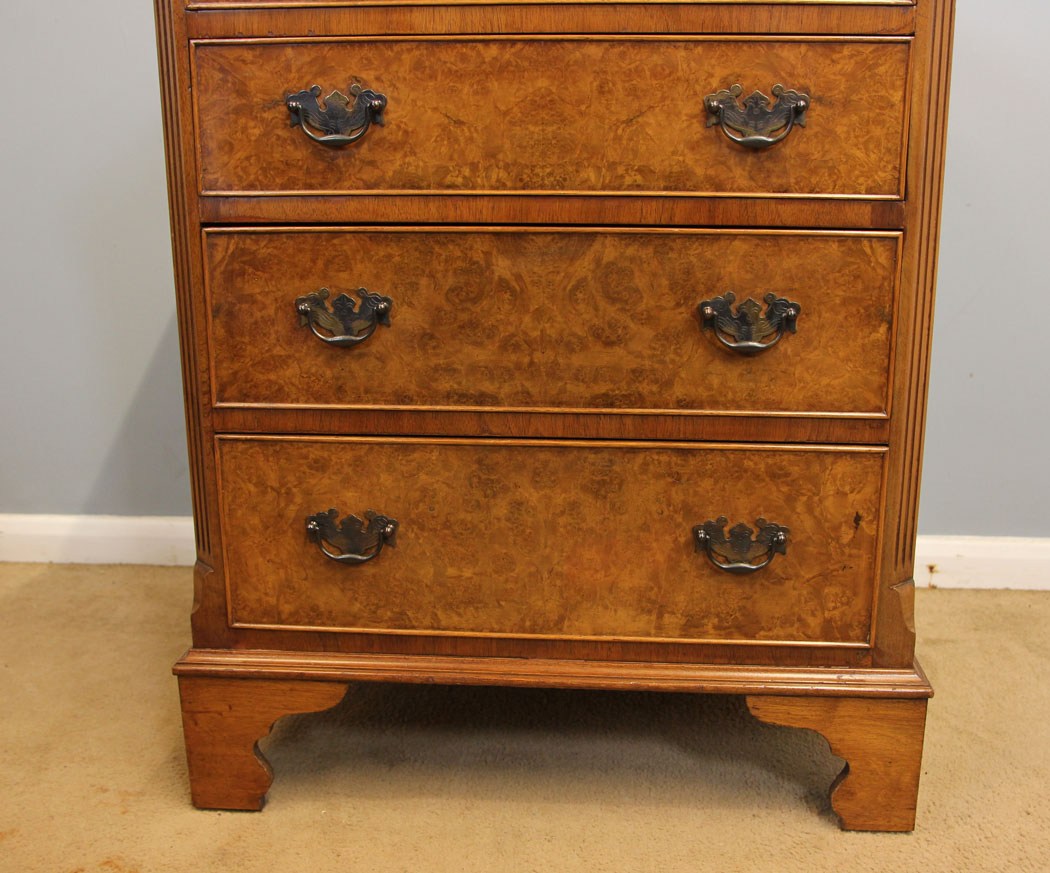 12287r4 Small Burr Walnut Antique Georgian Style Chest of Drawers,