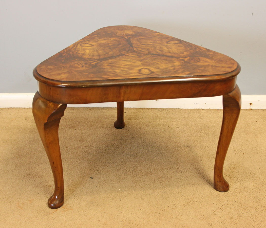 12297r2 Burr Walnut Antique Occasional Coffee Table,