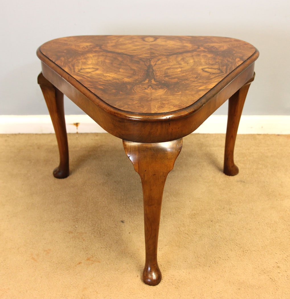 12297r5 Burr Walnut Antique Occasional Coffee Table,