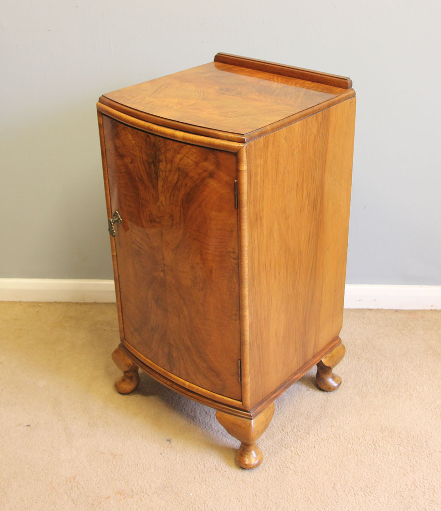12312r14 Antique Pair Walnut Bedside Cabinets,