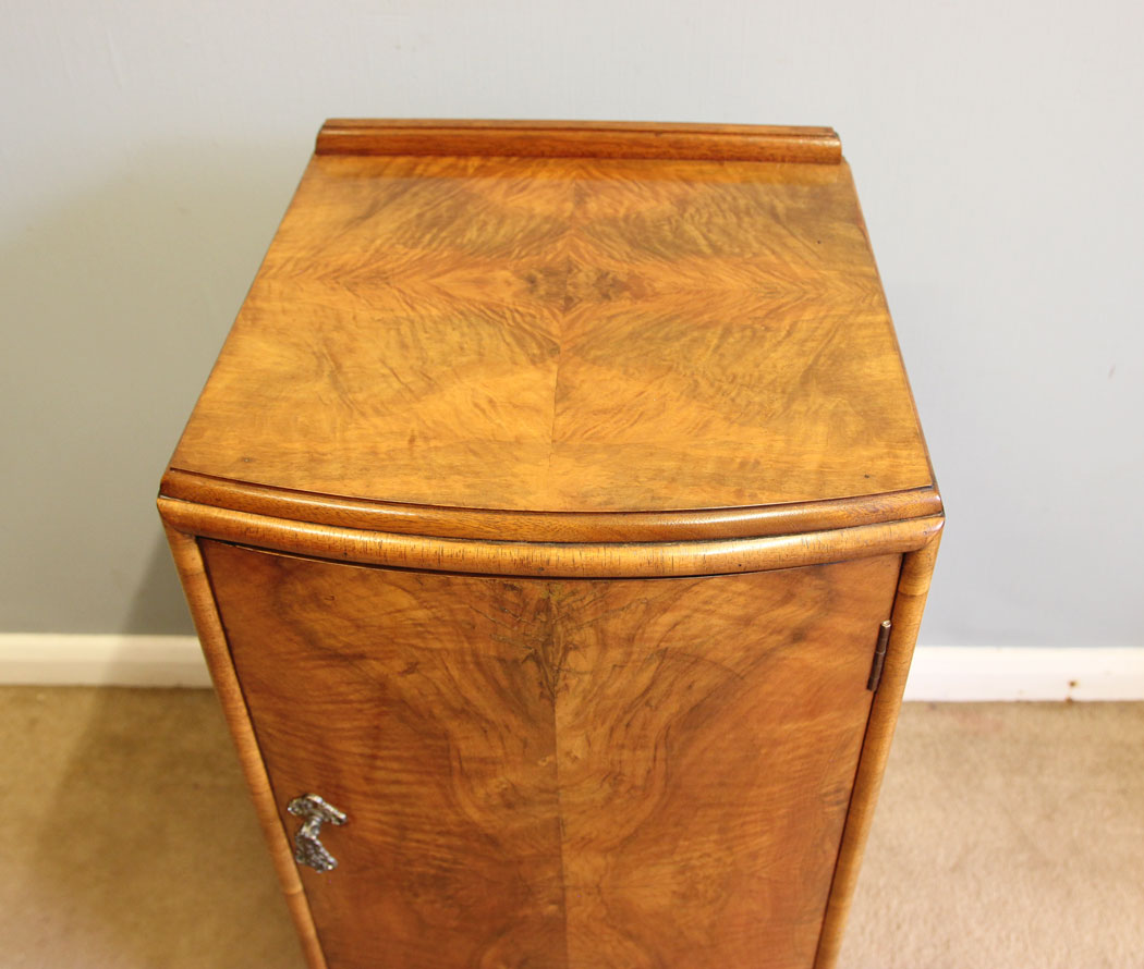 12312r15 Antique Pair Walnut Bedside Cabinets,