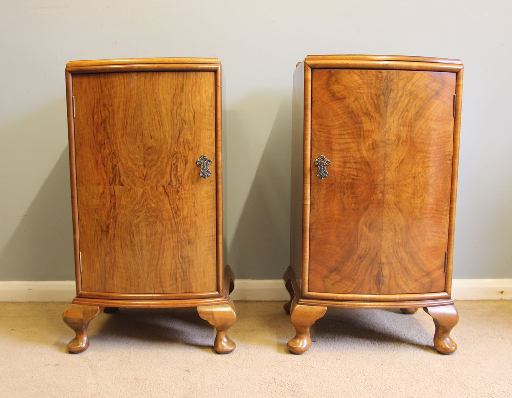 12312r2 Antique Pair Walnut Bedside Cabinets,