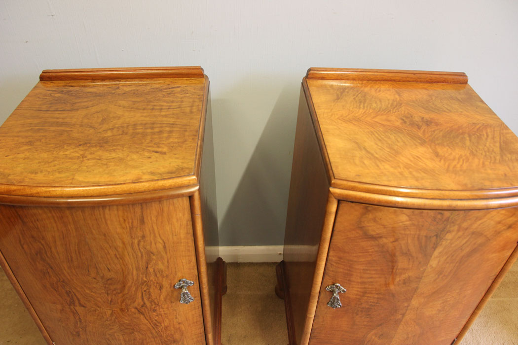 12312r6 Antique Pair Walnut Bedside Cabinets,