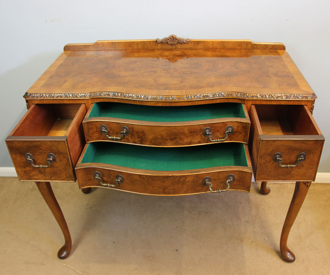 12314r11 Antique Quality Pair Burr Walnut Console Side Tables,