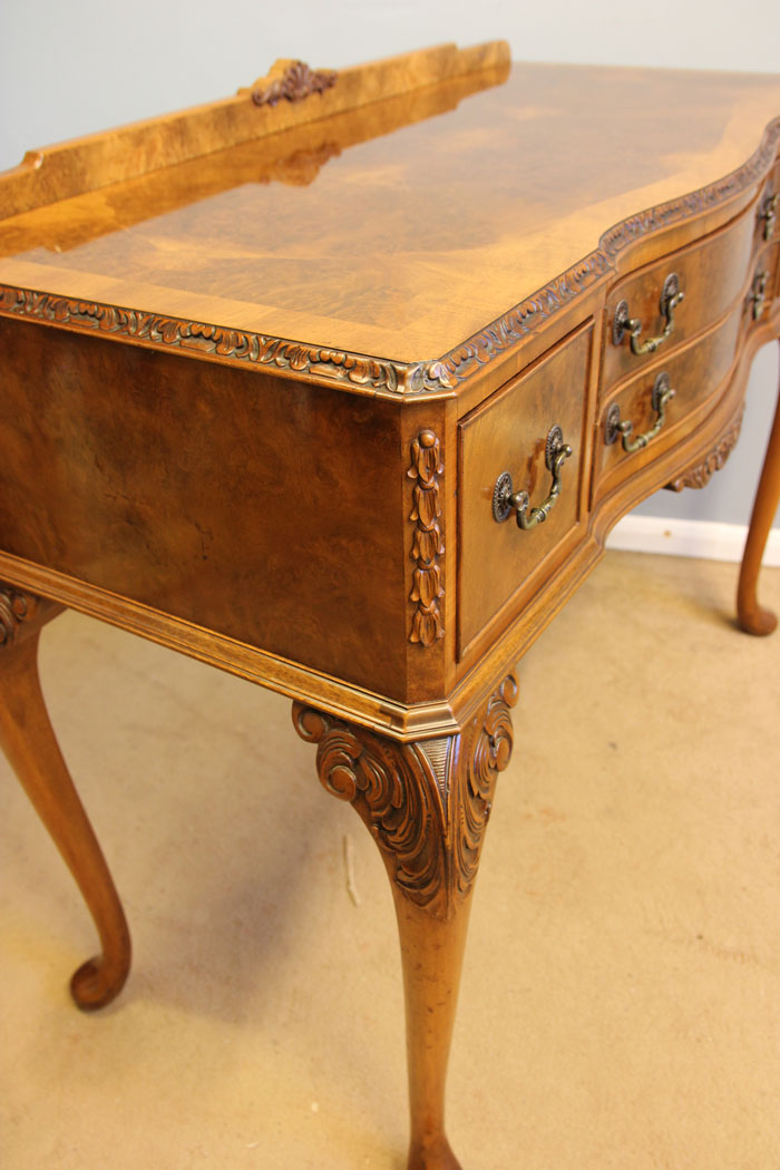 12314r16 Antique Quality Pair Burr Walnut Console Side Tables,