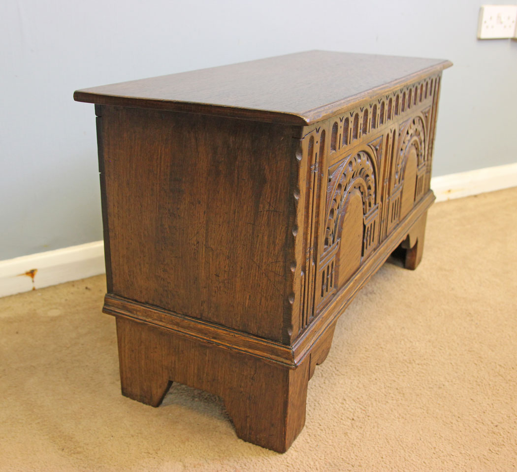 12318r7 Antique Small Oak Storage Coffer Chest,