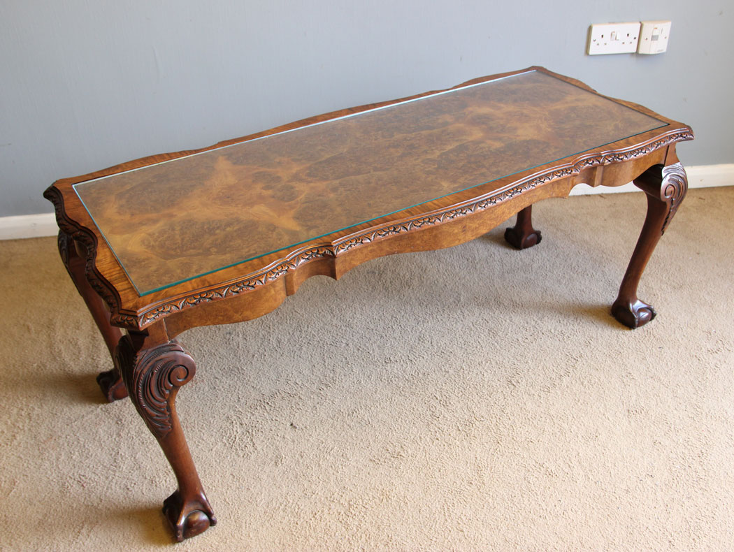 12327r10 Antique Burr Walnut Large Coffee Table,