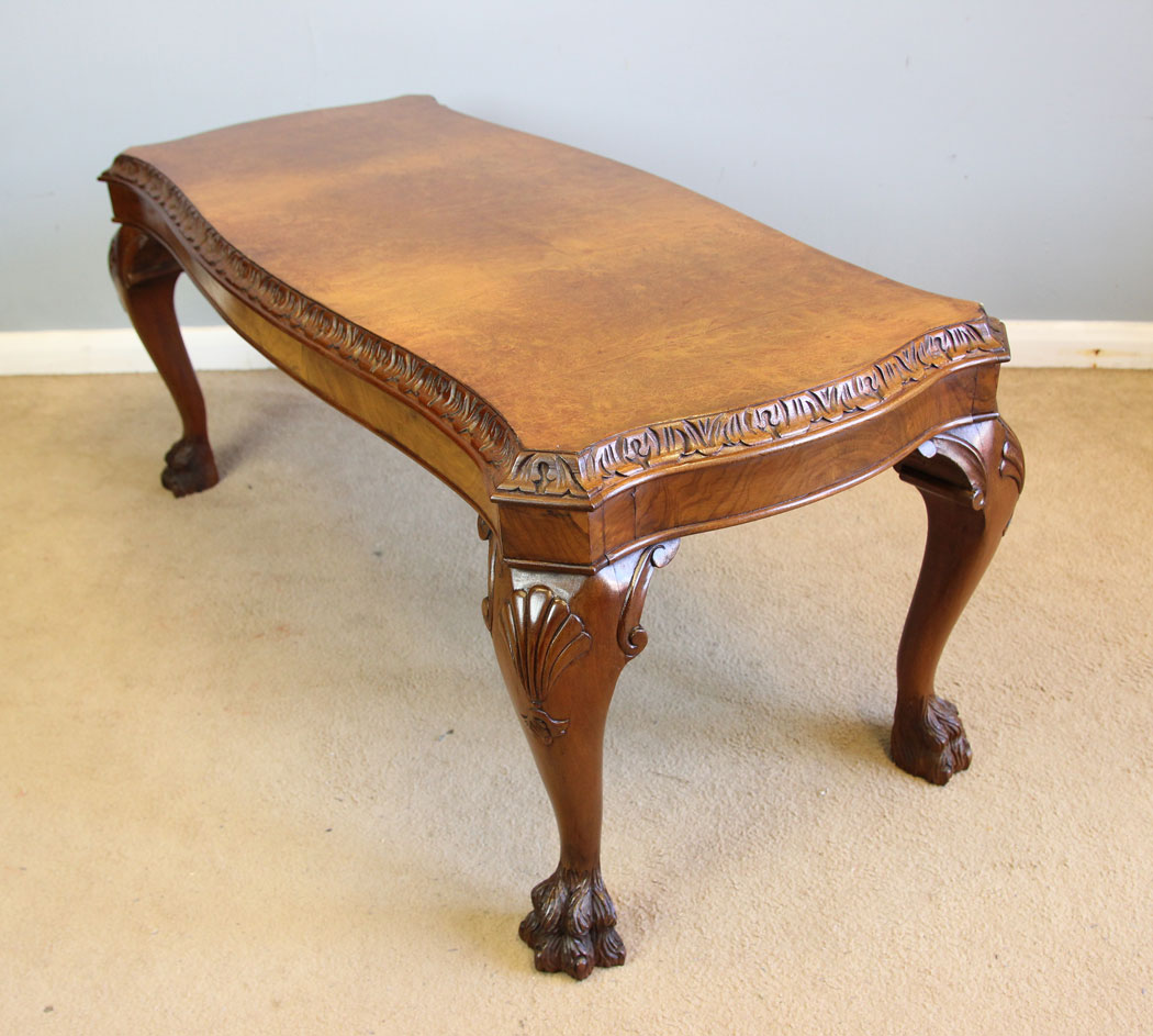 12329r4 Antique Burr Walnut Queen Anne Style Coffee Table, Antique Burr Walnut Shaped Coffee Table