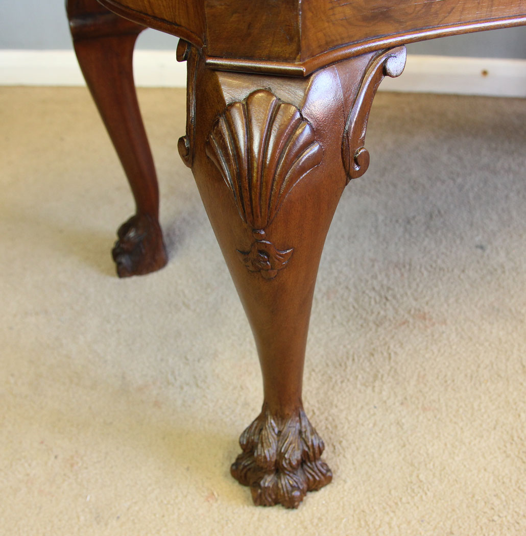 12329r6 Antique Burr Walnut Shaped Low Lamp Coffee Table, Antique Burr Walnut Shaped Coffee Table