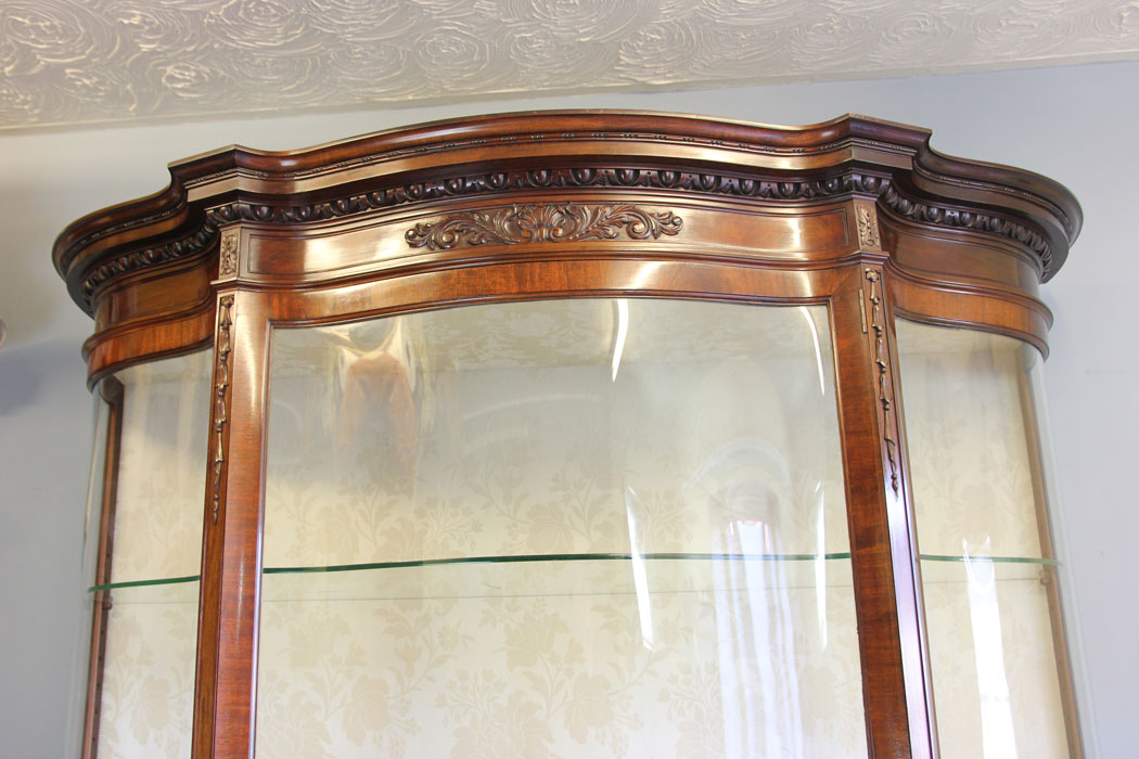 12340r11 Antique Mahogany Chippendale Style China Display Cabinet, Antique Mahogany Chippendale Style China Display Cabinet
