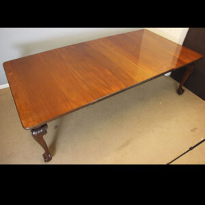 Antique Mahogany Wind Out Extending Dining Table