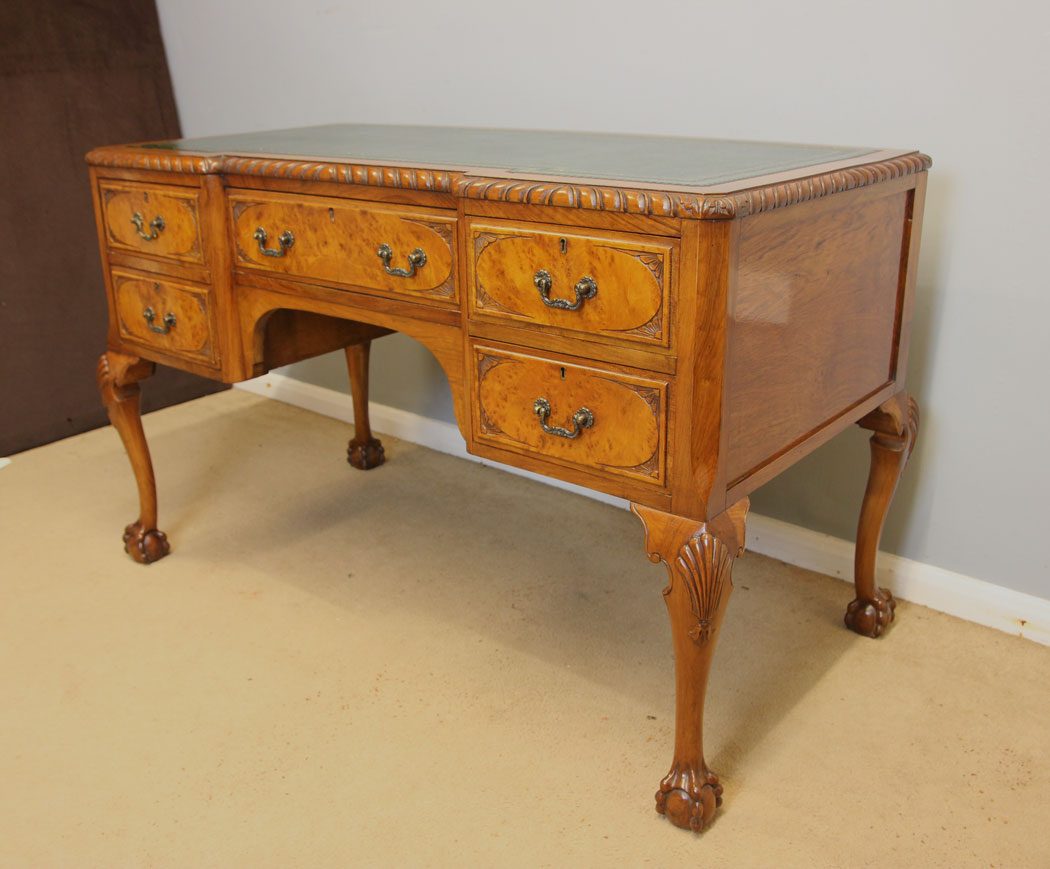 12355r3 Antique Walnut Queen Anne Style Writing Table Desk, Antique Walnut Queen Anne Style Writing Table Desk