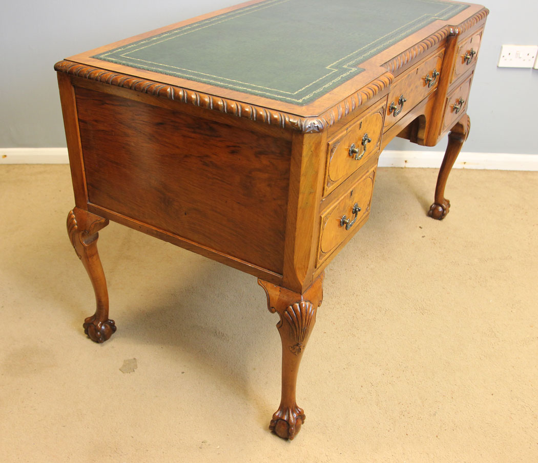12355r8 Antique Walnut Queen Anne Style Writing Table Desk, Antique Walnut Queen Anne Style Writing Table Desk