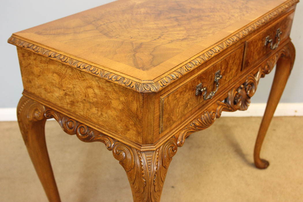 12359r12 Antique Burr Walnut Serving Side Table, Antique Burr Walnut Queen Anne Style Console Side Table