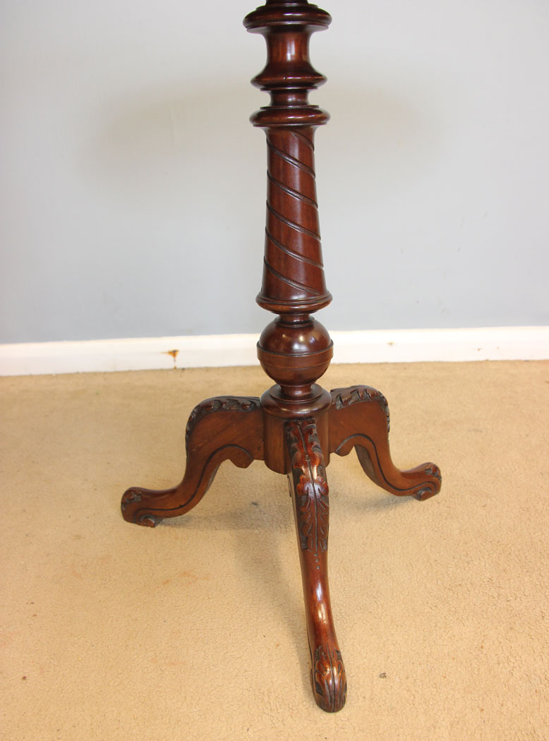 12361r3 Antique Victorian Mahogany Tripod Occasional Wine Table, Antique Victorian Mahogany Tripod Lamp Occasional Wine Table