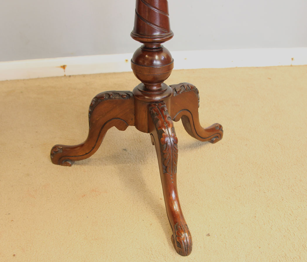 12361r4 Antique Victorian Mahogany Tripod Occasional Wine Table, Antique Victorian Mahogany Tripod Lamp Occasional Wine Table