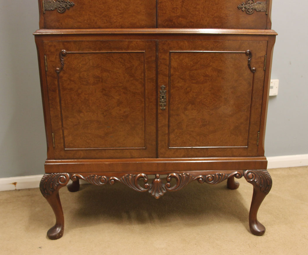 12363r15 Antique Walnut Cocktail Drinks Cabinet, Antique Walnut Cocktail Drinks Cabinet