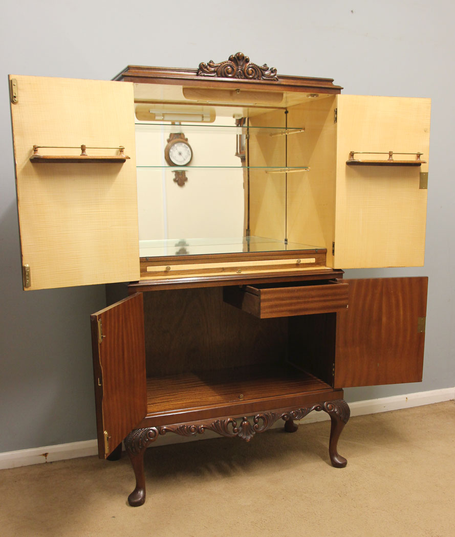 12363r5 Walnut Cocktail Drinks Cabinet, Antique Walnut Cocktail Drinks Cabinet