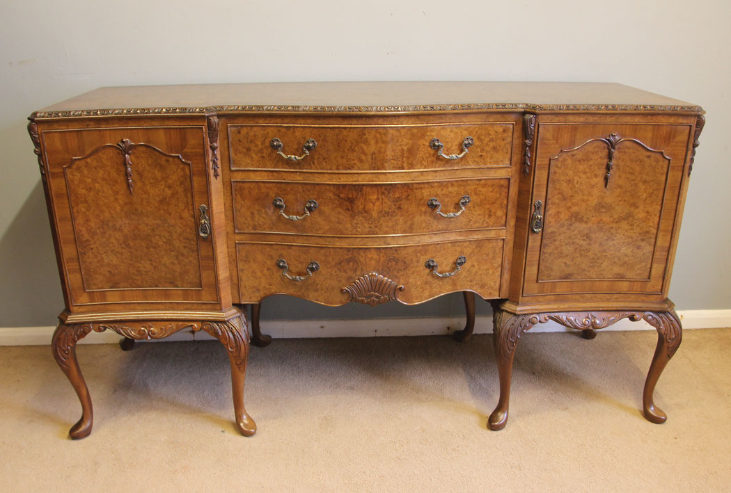 12372r1 Burr Walnut Queen Anne Style Sideboard, Antique Burr Walnut Queen Anne Style Sideboard Dresser