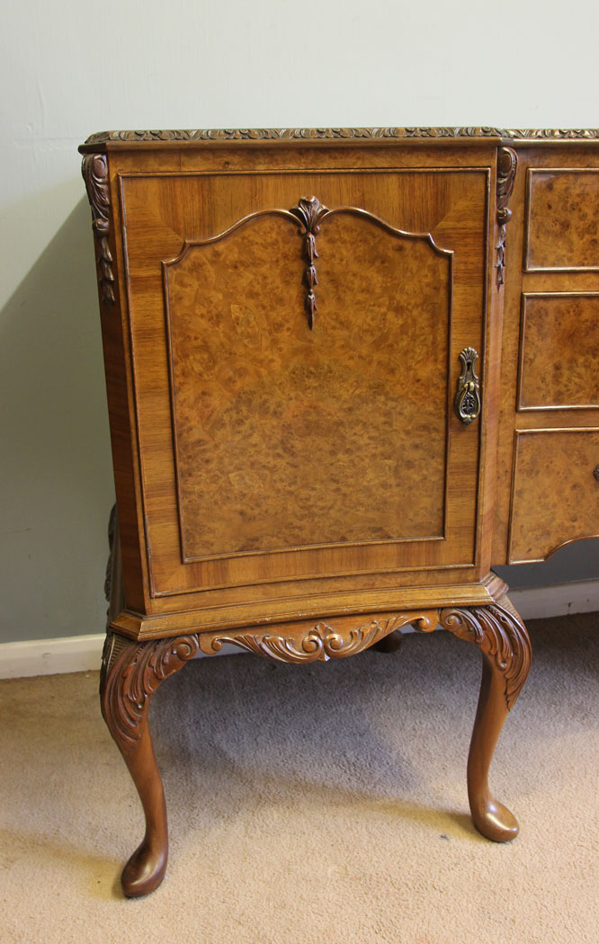 12372r4 Burr Walnut Queen Anne Style Sideboard, Antique Burr Walnut Queen Anne Style Sideboard Dresser