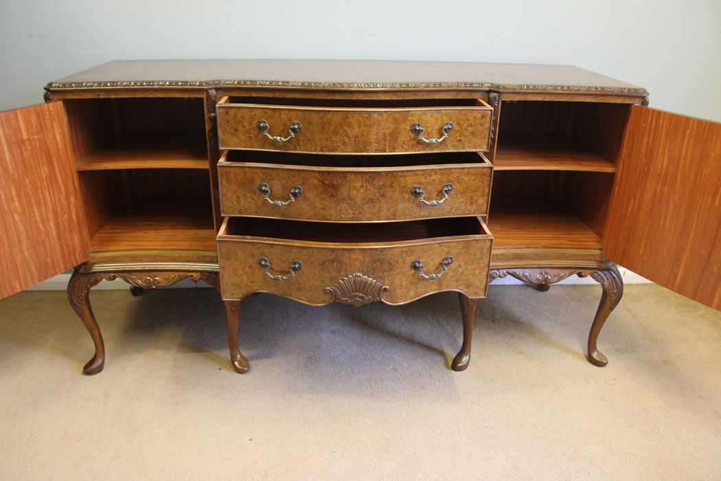 12372r7 Burr Walnut Queen Anne Style Sideboard, Antique Burr Walnut Queen Anne Style Sideboard Dresser