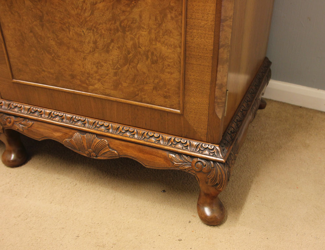 12376r12 Antique Burr Walnut Wardrobe, Antique Quality Burr Walnut Wardrobe