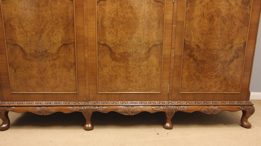 12376r13 Antique Burr Walnut Wardrobe, Antique Quality Burr Walnut Wardrobe